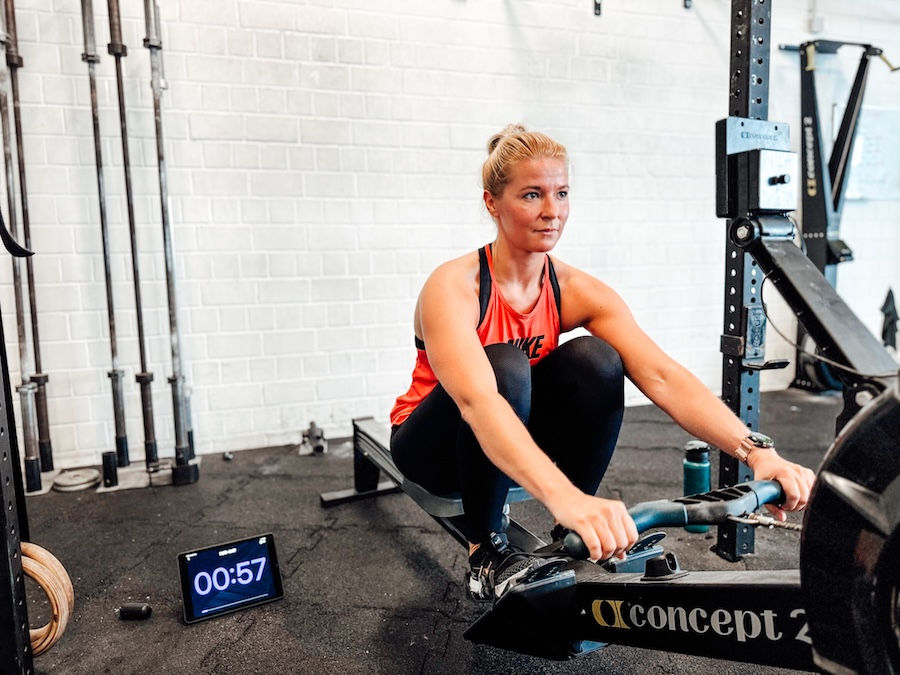 Athletin beim Rudern