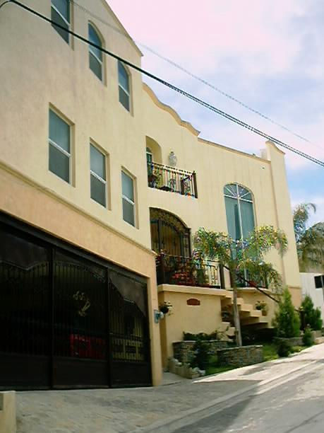 CASA " CONTRY AGUILAS "