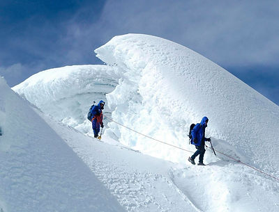 CAYAMBE CLIMBING TOUR