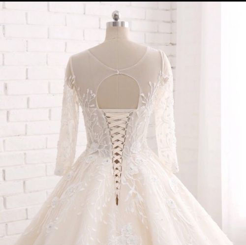 Thumbnail: Luxury Lace Long Sleeve Beaded Ball Gown Wedding Bridal Dress MD179