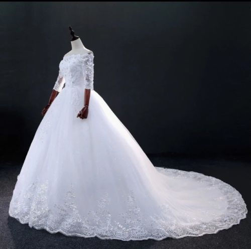 Thumbnail: Plus size Half Sleeve Lace Wedding Dress Bridal MD147