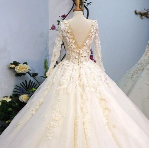 Thumbnail: Luxury Satin 3D Flowers Long Sleeve Beaded Wedding Bridal Dress MD164