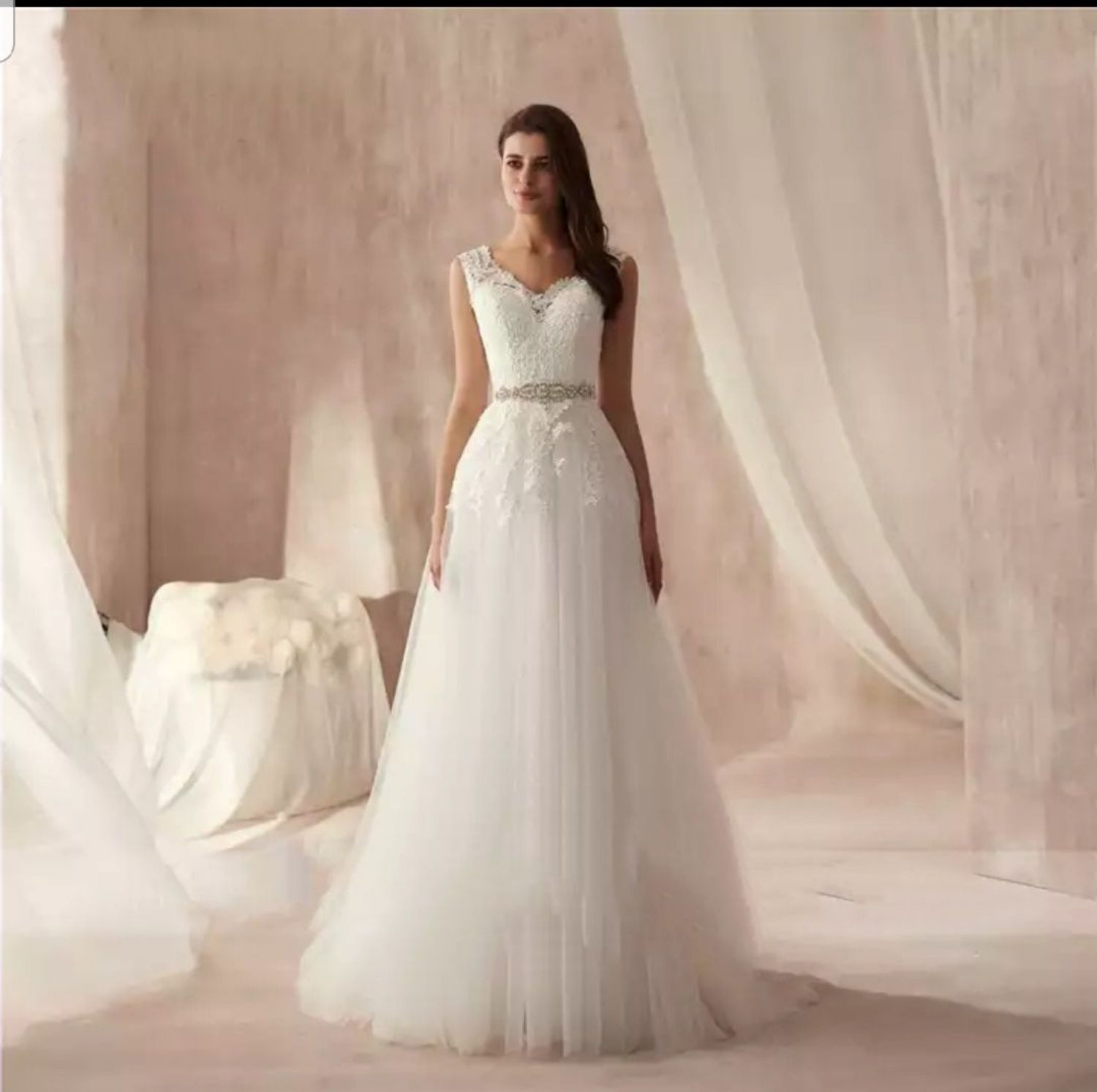 Simple A-Line Sleeveless Lace Tulle V-Neck Beach Wedding Dresses MD300