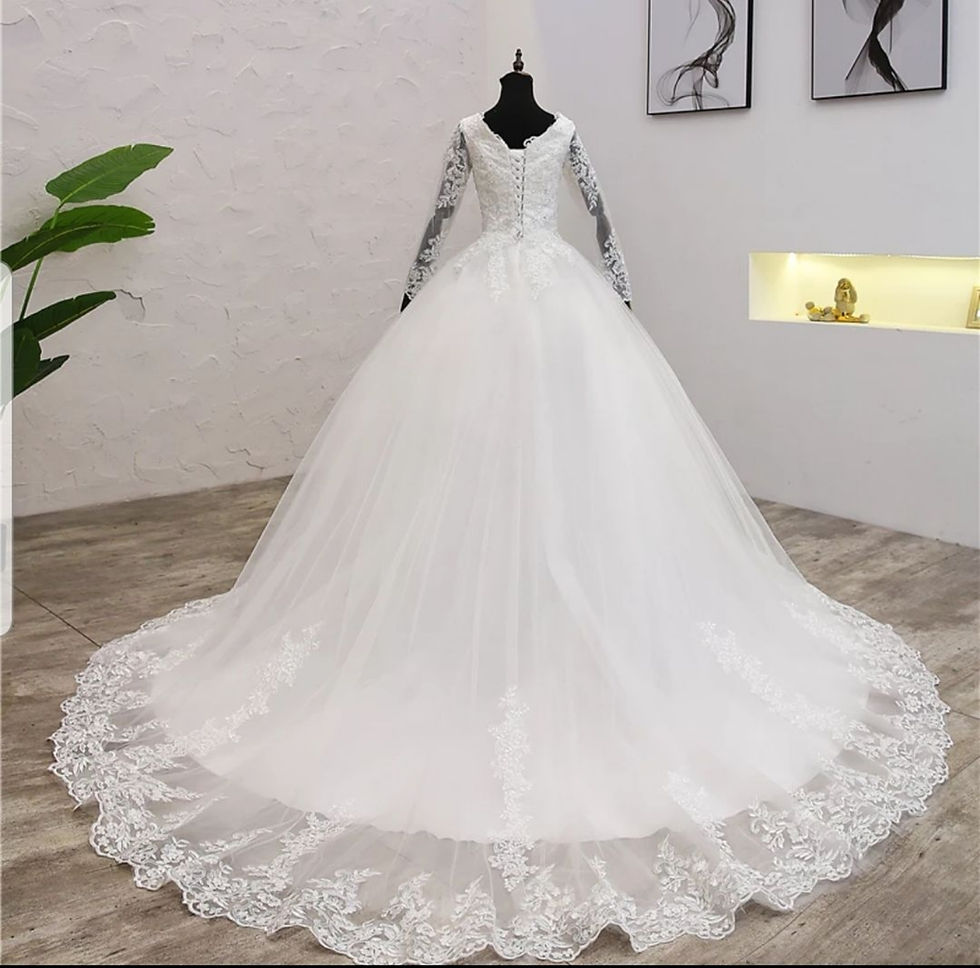 Thumbnail: Vintage Lace Bridal Gown Long Sleeve Muslim A Line Modest Wedding Dress MD531