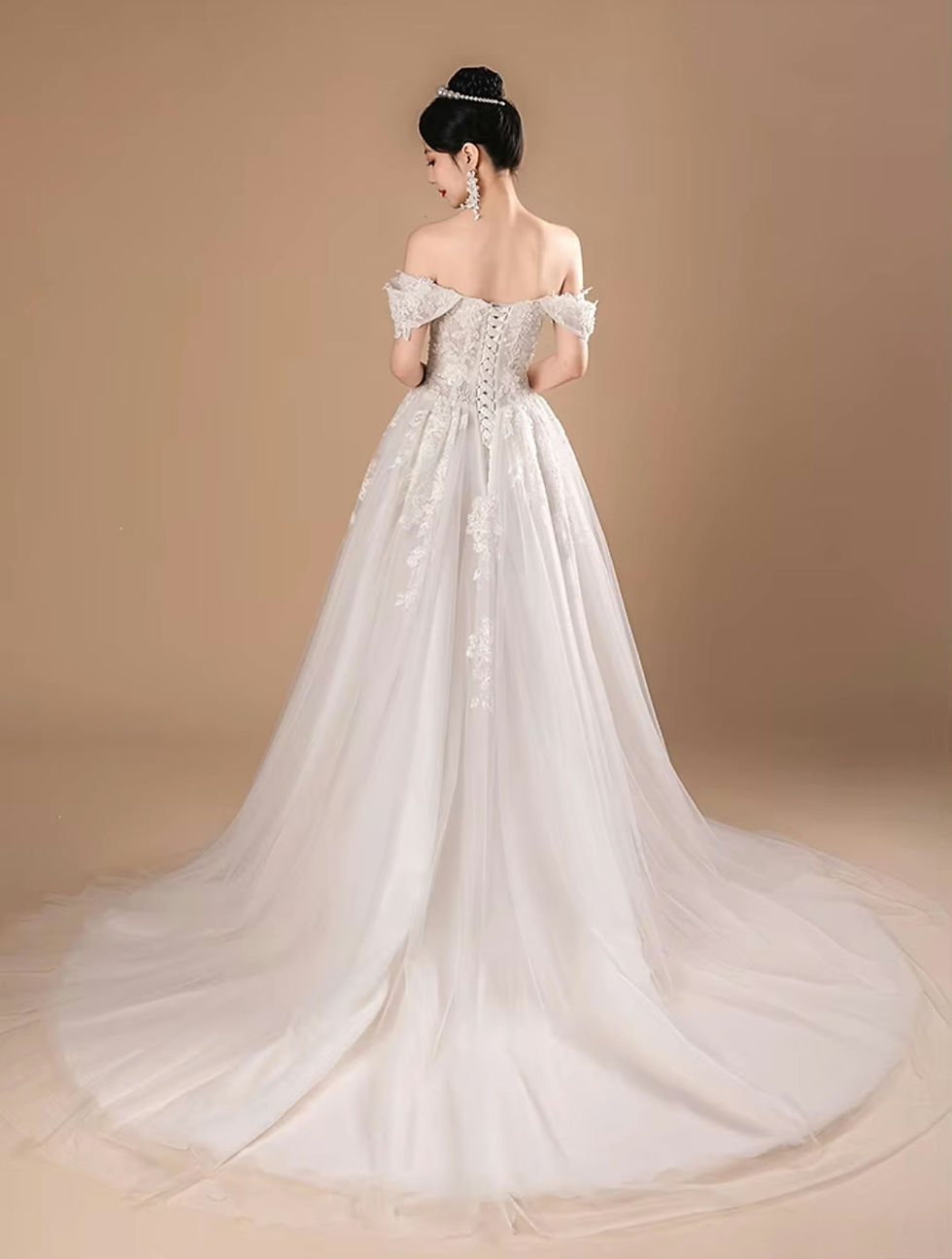 Thumbnail: UK Off Shoulder Bridal Gown A Line Pearl Lace Sweetheart Wedding Dresses MD704