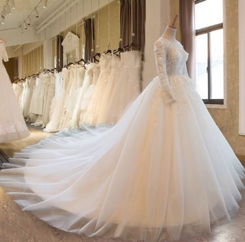 Thumbnail: Luxury Lace Long Sleeve Wedding Bridal Dress MD153
