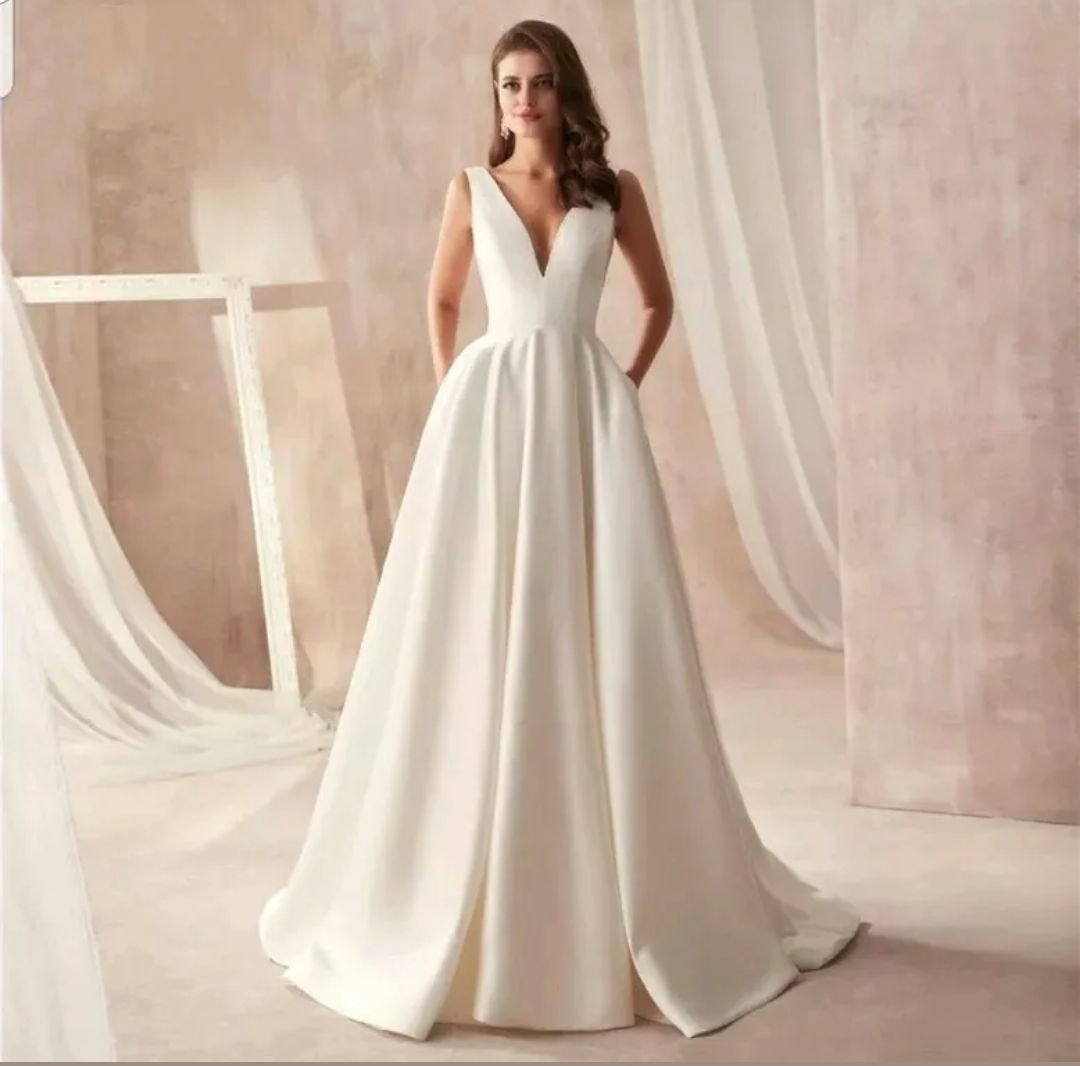 Simple Bridal Satin V Neck A Line Open Back Wedding Dress MD527