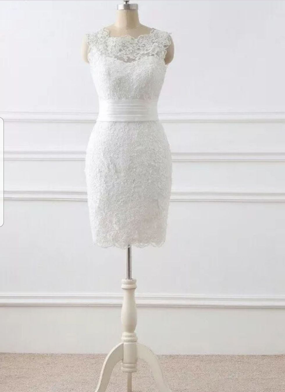 Thumbnail: Beautiful Sleeveless Lace Detachable Train Wedding Bridal Dress MD034