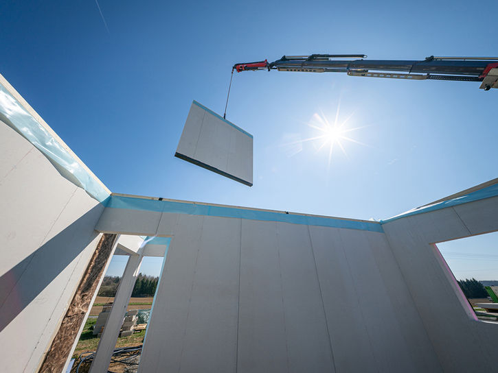 Fertighausbau mit SIP-Panel-Technologie
