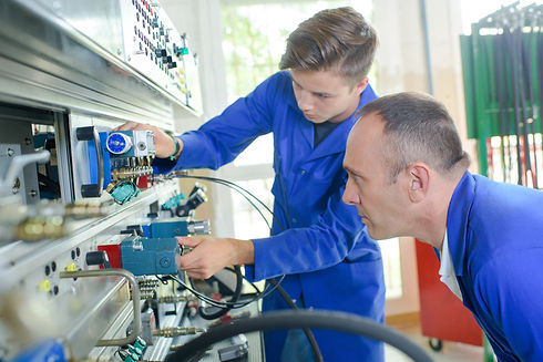 Ausbildung Elektroniker Energie- und Gebäudetechnik, Elektro Herrmann