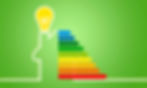Symbolgrafik: Haus mit Energieeffizienzskala von grün bis rot und Glühbirne als Ideensymbol