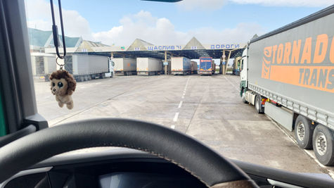 Hilfstransport erreicht Ziel in der Ukraine – Dankesfeier in Krywyj Rih für das Team um Achim Rodenberg