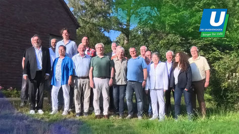 Gruppenfoto der Kandidatinnen und Kandidaten der Unabhängigen