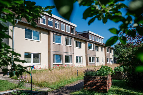 Sonnige Seniorenwohnanlage: Ruhige Lage, freundliche Architektur