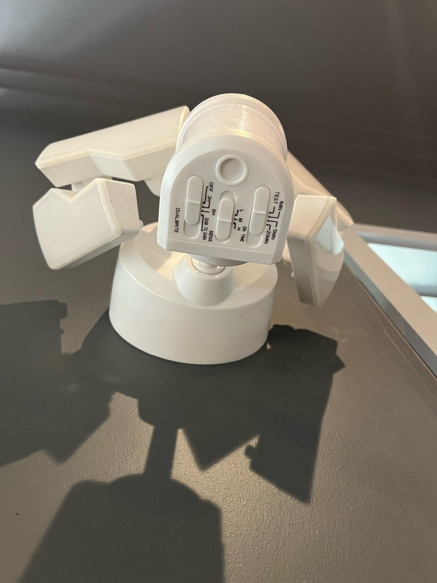 HeathZenith Motion Activated Dual Brite 2 Level LED Lighting