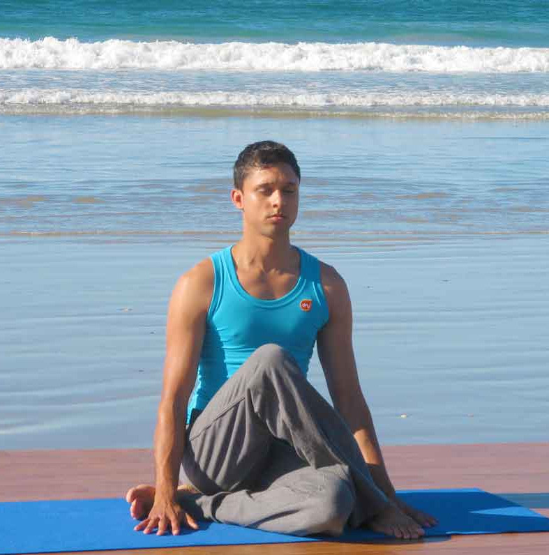 krishna-twist-square-eyes-closed-MG_2066.jpg