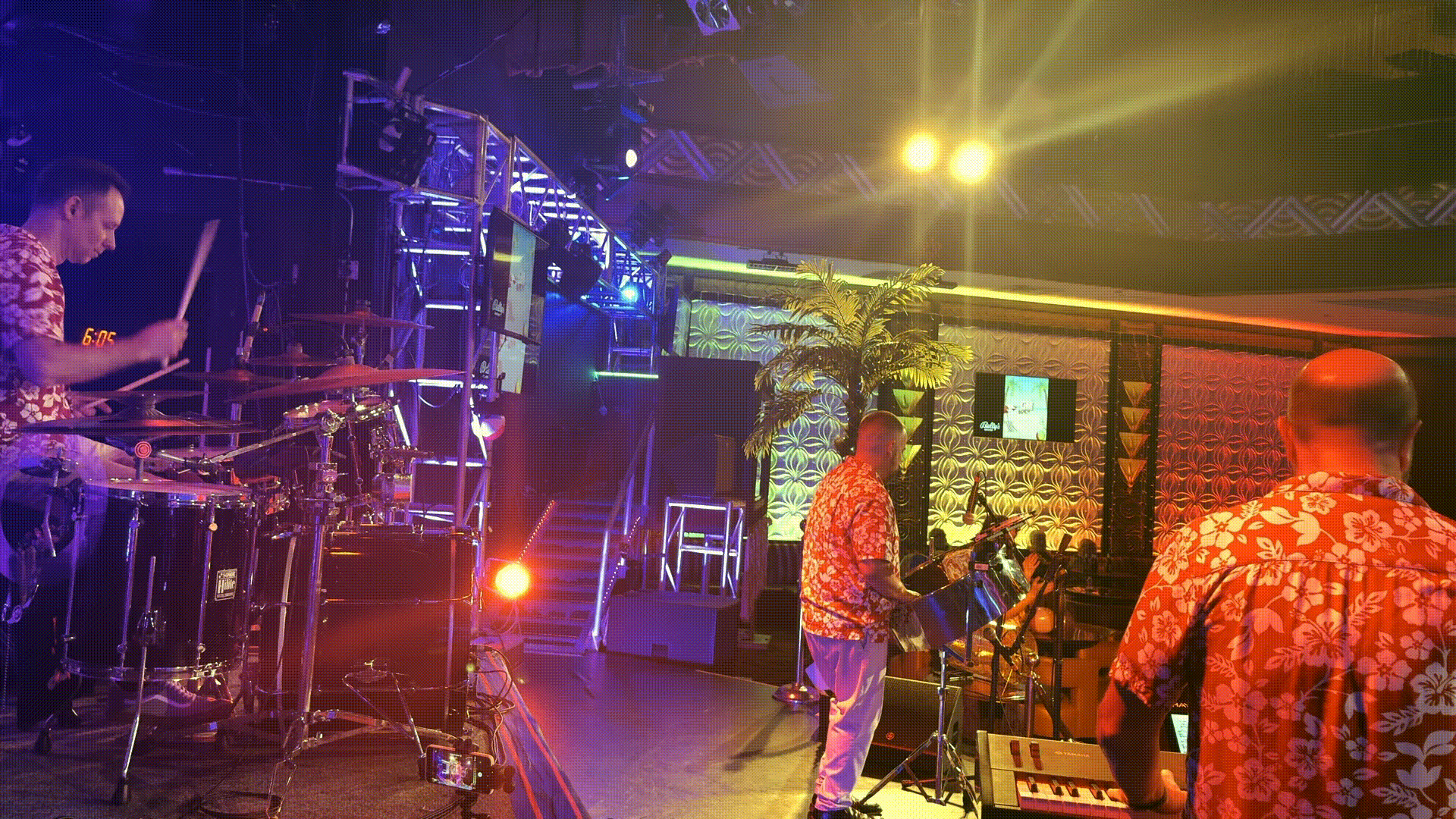 The Tropical Trio | club date