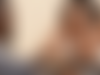 an image depicting two people on a date, with the woman not knowing how to communicate her ARFID eating disorder