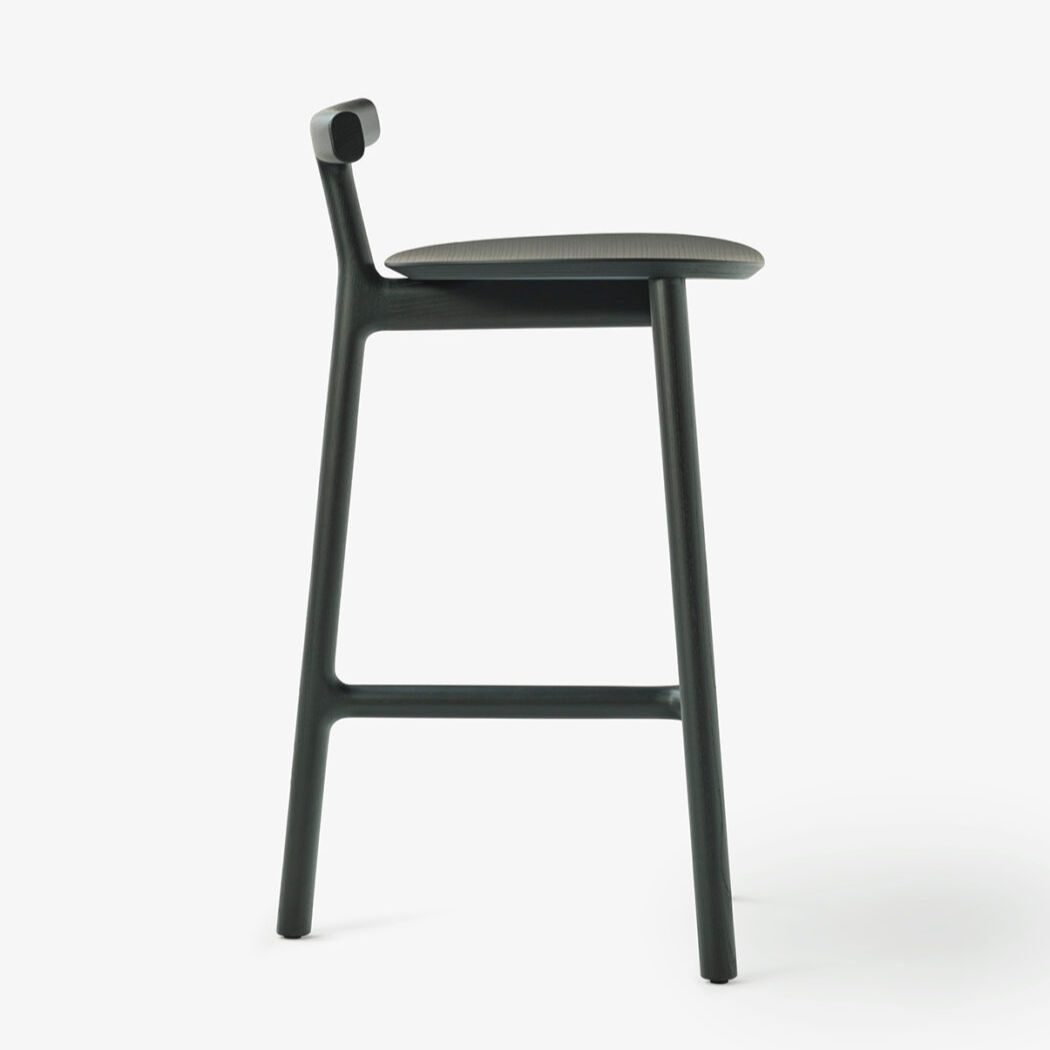 Tabouret MC7, H65 cm - Frêne teinté noir