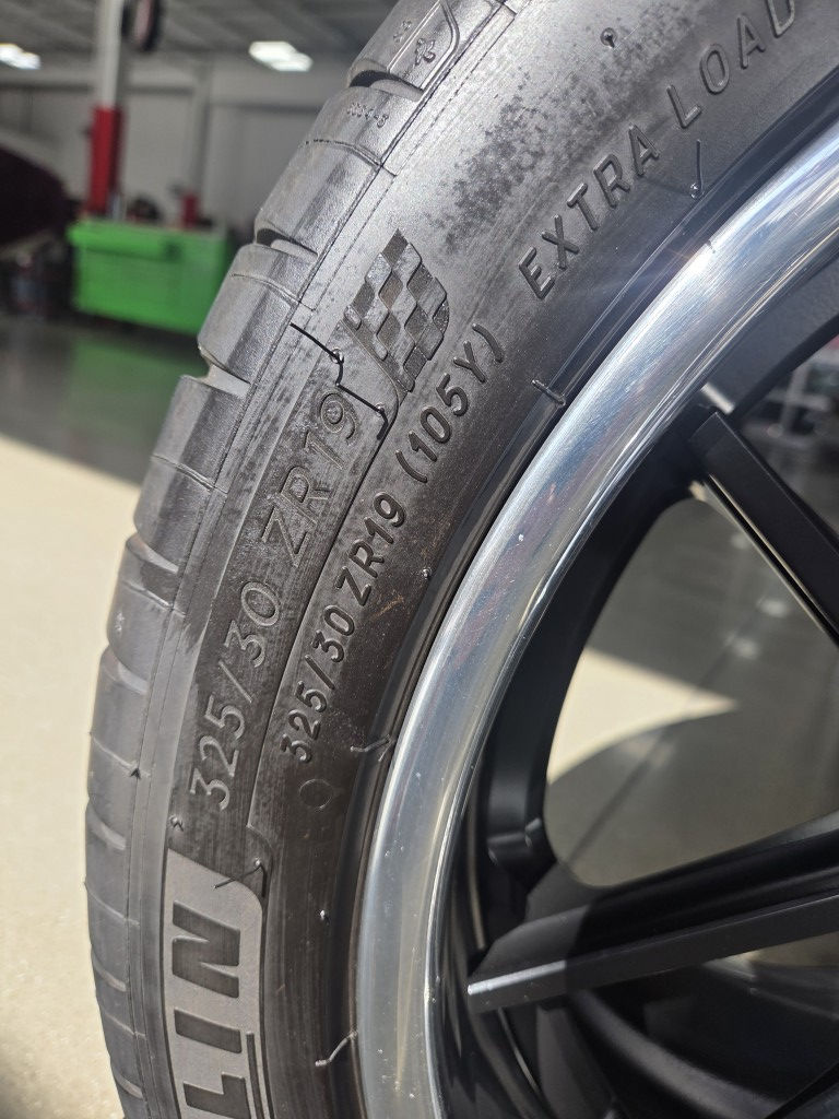 Thumbnail: ForgeLine AL301/ 18x9.5 and 19x11/5x4.75/Michelin Pilot Sport 4S 275/35 & 325/30