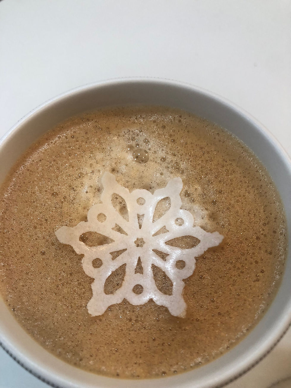 Thumbnail: Snowflake Edible Drink Toppers (pack of 20)