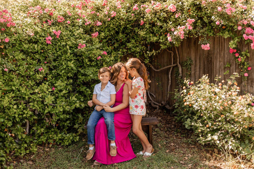 Motherhood Minis at North Park Cottage in Silverhill, AL | Mother's Day Gift | Alabama Photographer