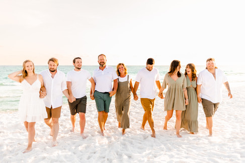 Family Beach Photo Outfits | Gulf Coast Family Beach Photographer