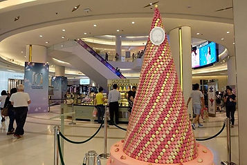 Macaron Christmas Tree
