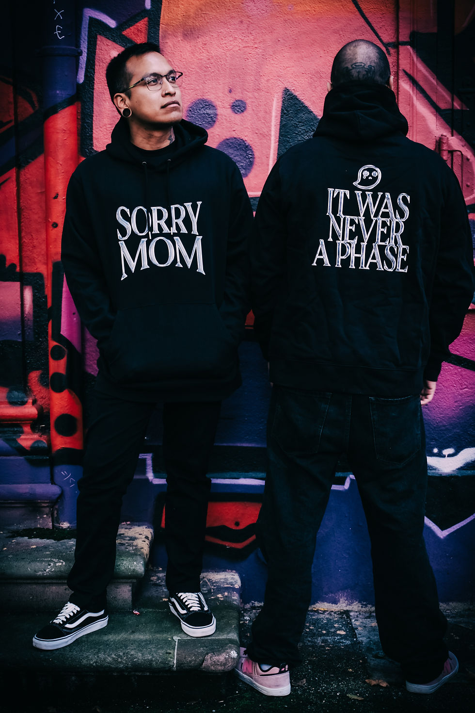 Miniaturbild: SORRY MOM / NEVER A PHASE HOODIE
