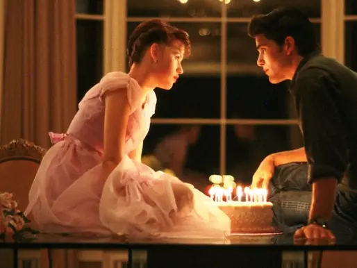 Your Ultimate Fall Watchlist: 25 Cozy, Old School Movies You Forgot You Loved