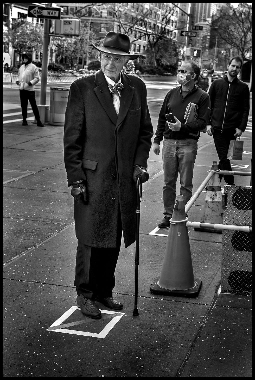 297_322b_305_259c_002c_051_46-PeterTurnley-NewYorkPandemicVisualDiary-IDNumber-17-001.jpg.