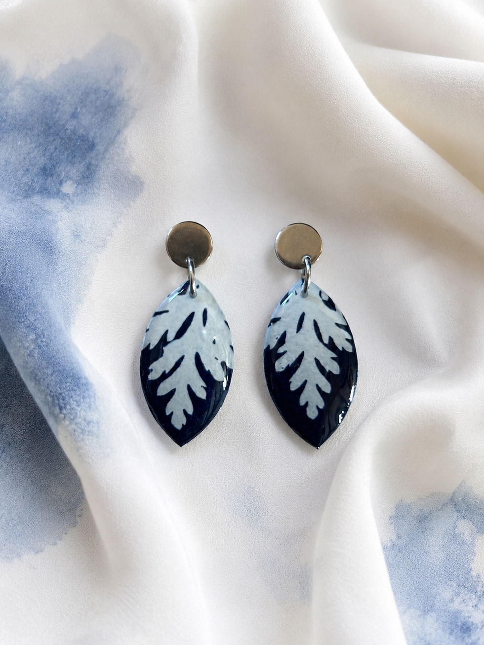 Miniature : Boucles d’oreilles Cyanotype feuille 