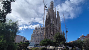 Viel Gaudi in Barcelona: Ein Rekordturm, zwei Prachthäuser, ein Sturz, zwei Brüche