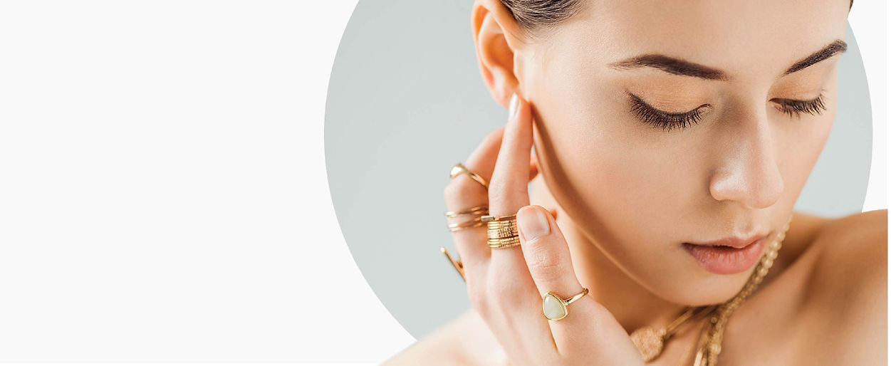 amanda & co slide-03.jpg