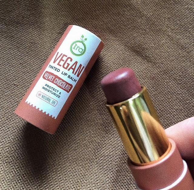 Thumbnail: 純素潤唇膏：天鵝絨巧克力