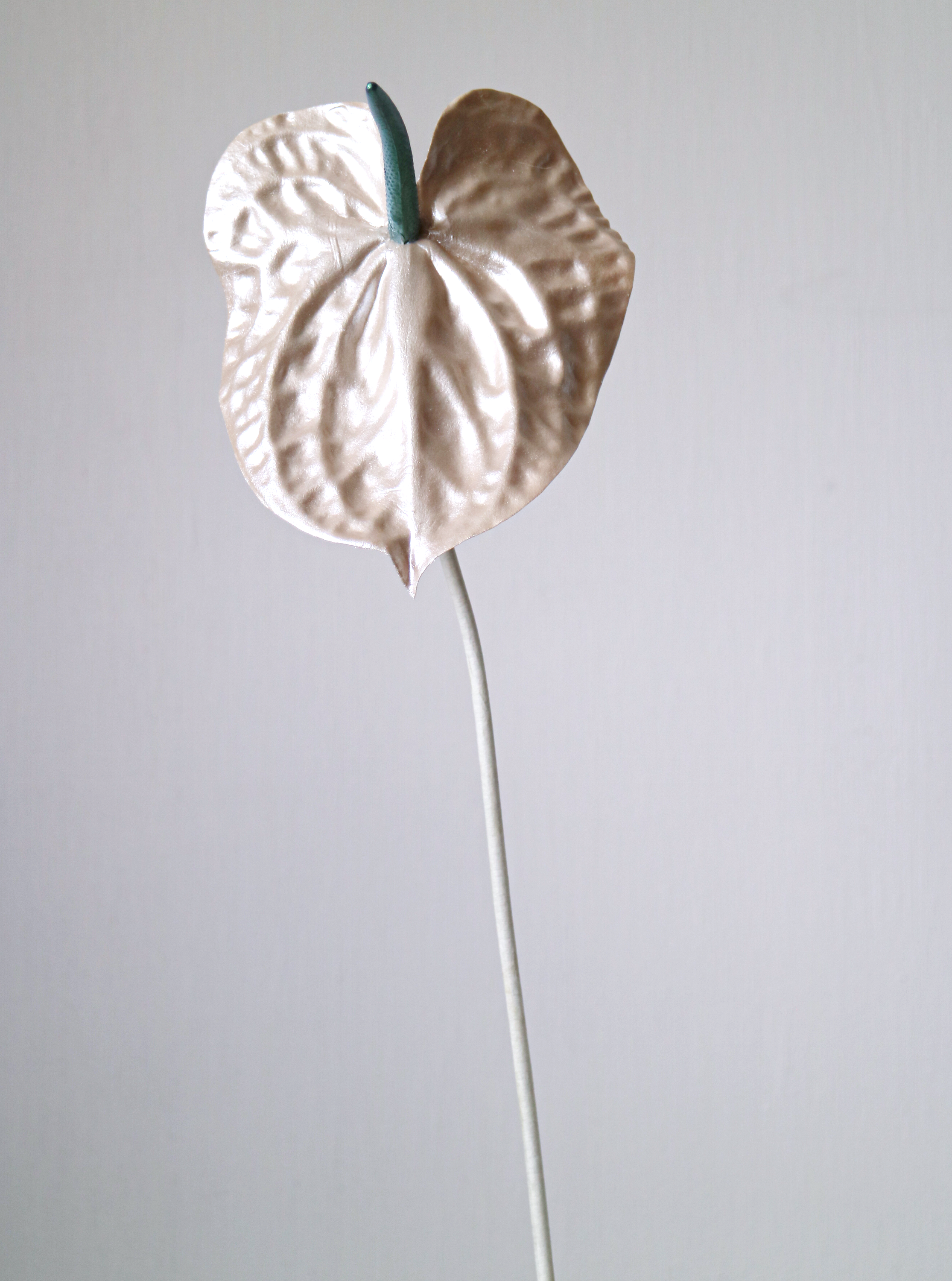 REEVEIN STUDIOS "The Pearl Anna-thurium" turquoise