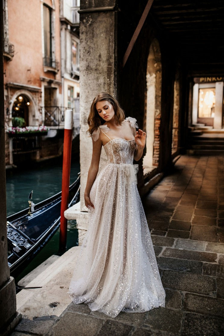 Thumbnail: front view of 22-J09 princess glitter wedding dress