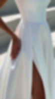 縮圖：video view of Aliana satin wedding dress
