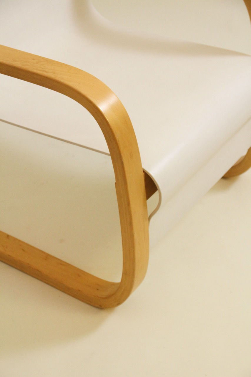 Miniature : Fauteuil FA012. ALVAR AALTO