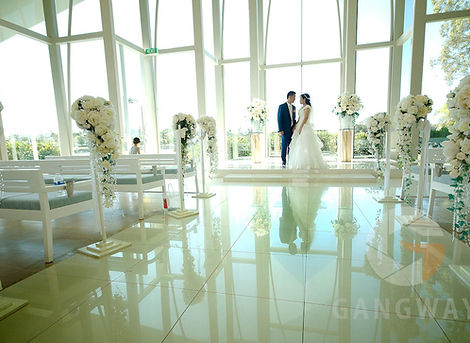 Mina Chinese Marriage Celebrant Brisbane Cultural Bilingual in Mandarin Cantonese and English