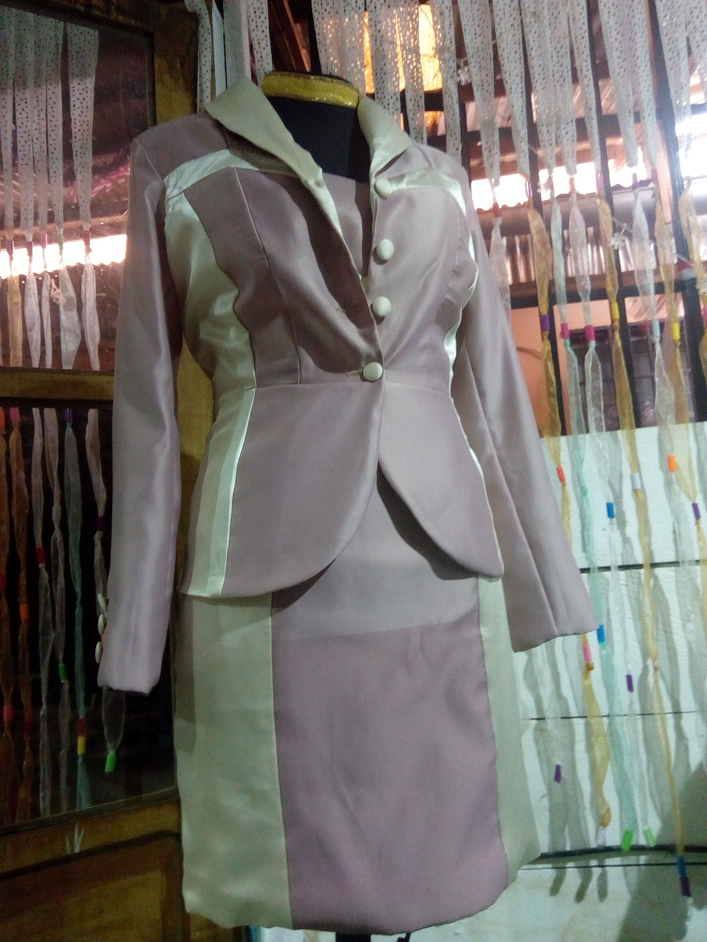 Ensemble tailleur 3 pièces bustier veste et jupe droite  courte