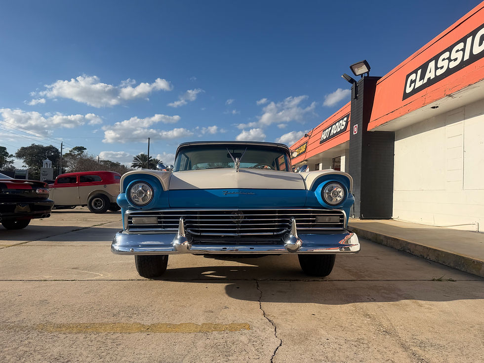 Thumbnail: 1957 Ford Fairlane 