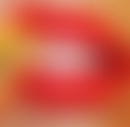 Красная помада.