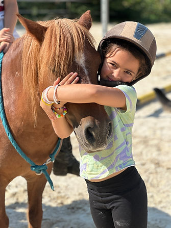 enfant poney.jpeg