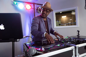 YESMixer014.jpg