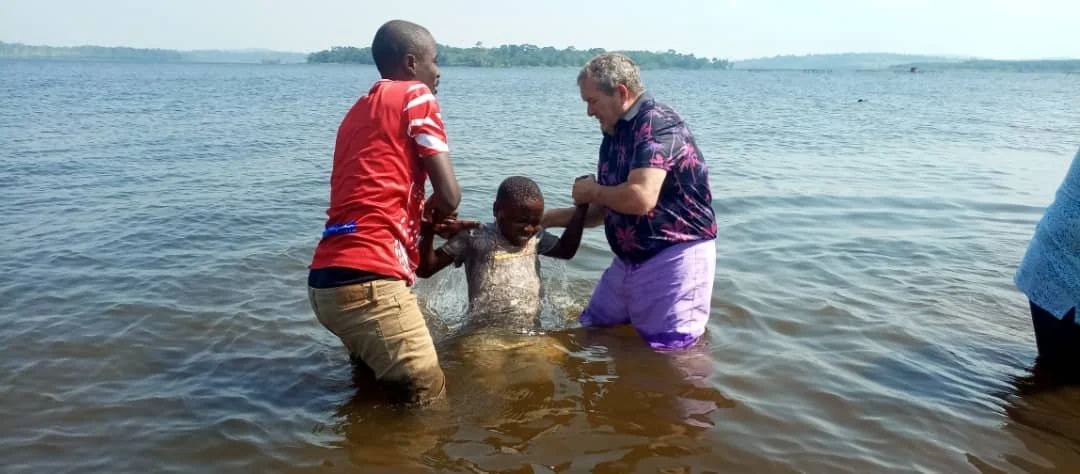 Ed ministering to Ugandan pastors