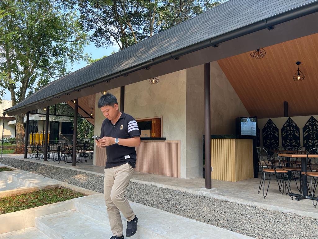 Plaza Naung Teduh - Taman Burung Taman Mini Indonesia Indah