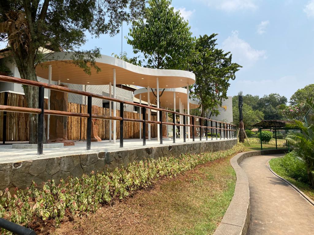 Plaza Kekekow - Taman Burung Taman Mini Indonesia Indah