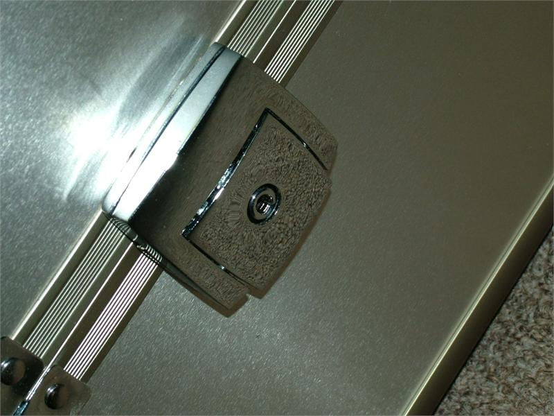 Thumbnail: Aluminum Double Radio Case