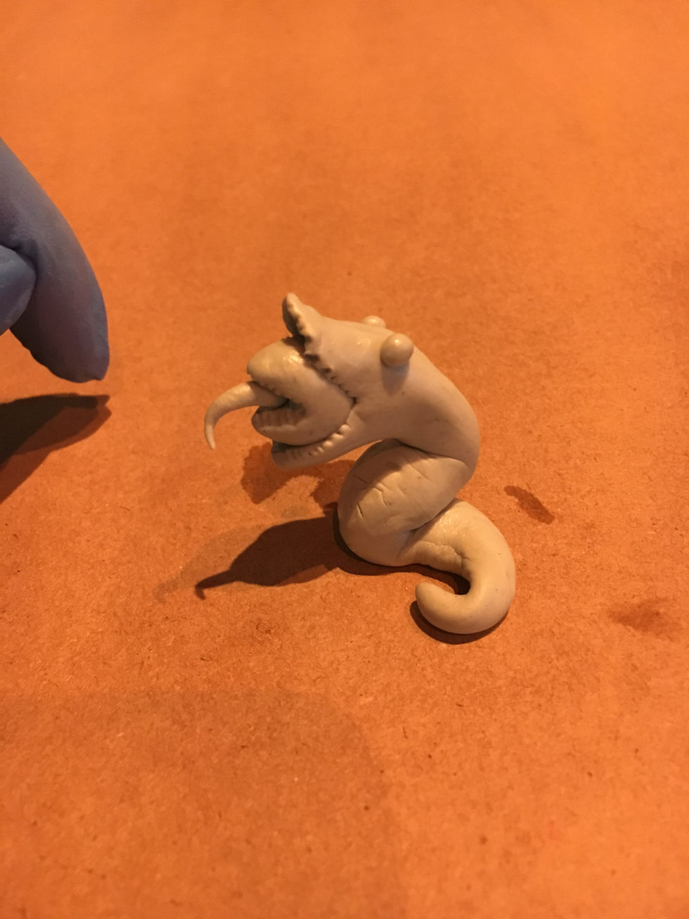 Epoxy putty sandworm